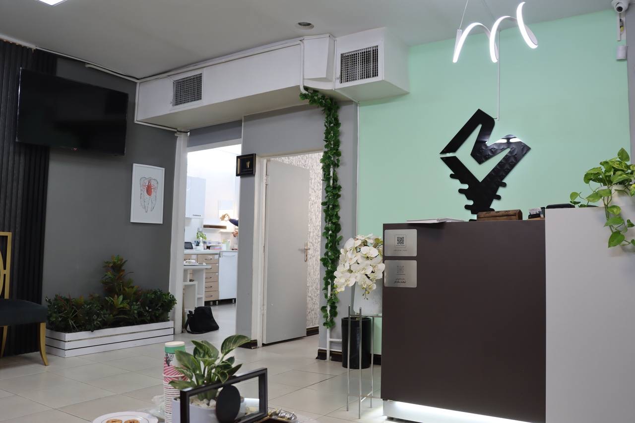 سالن انتظار کلینیک